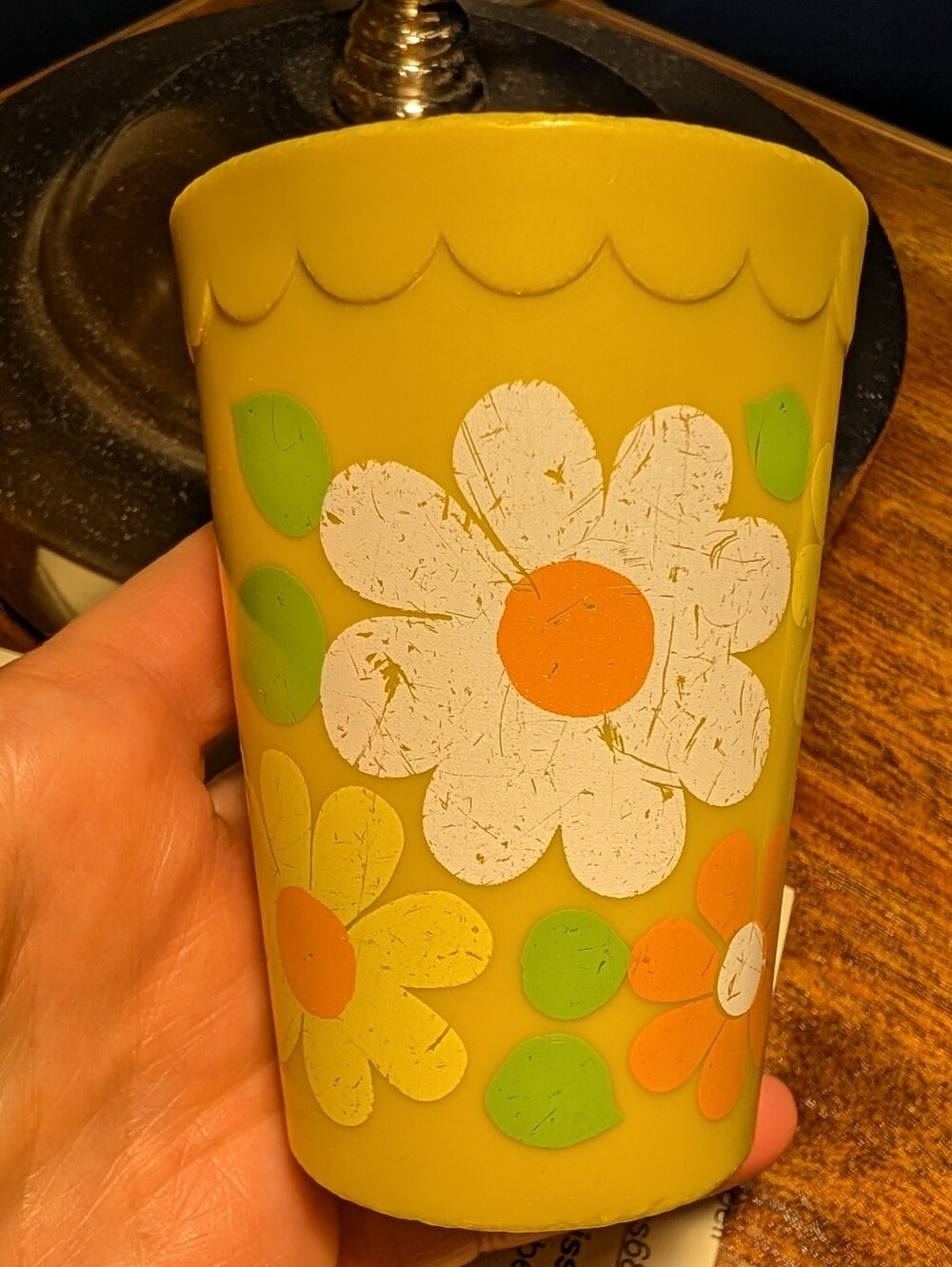 Vintage Ransburg floral mod bathroom cup